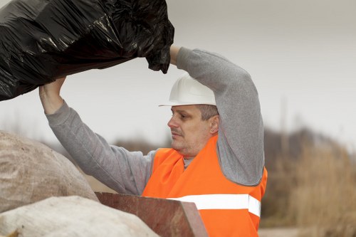 Assessment of items for house clearance in Mitcham